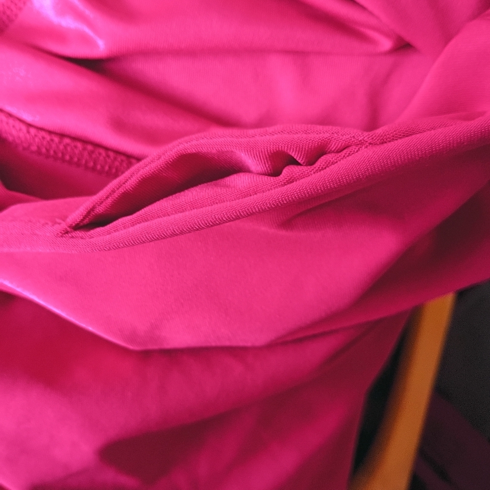 VOGO Athletica Hot Pink High-Waist Biker Shorts Women’s Size L Compression Fit - Picture 9 of 9